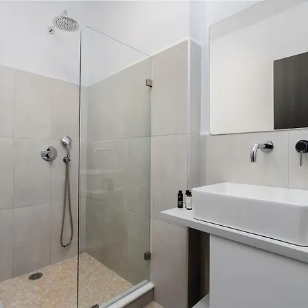 Celestial Sunset Apartment Galanado