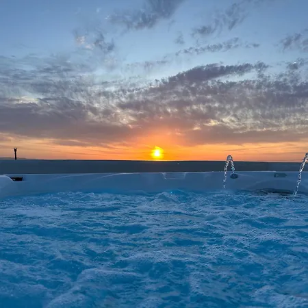 Celestial Sunset Apartment Galanado